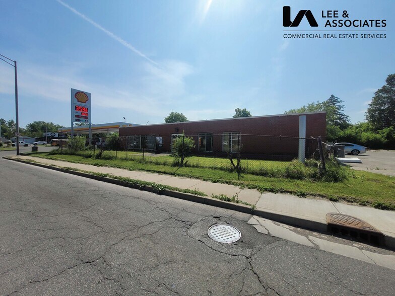 More Photos Of 3420 N Emerson Ave, Indianapolis Medical For Sale