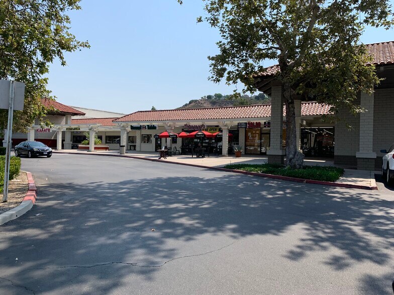 More Photos Of 25280-25290 Marguerite Pky, Mission Viejo General Retail For Lease
