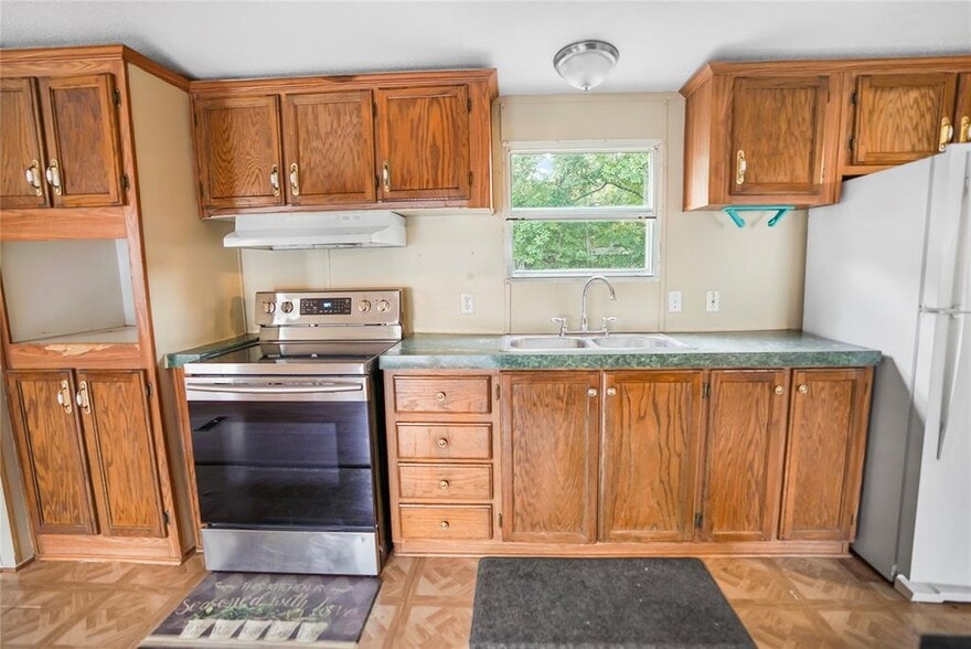 More Photos Of 13338 Elderberry Ln, Houston Industrial For Lease