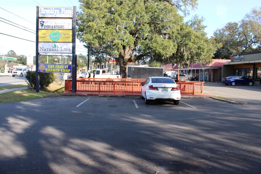 More Photos Of 2041 W Pensacola St, Tallahassee Unknown For Lease