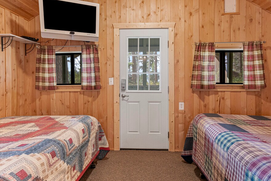 More Photos Of 3481 N Highway 83, Seeley Lake Hotel For Sale