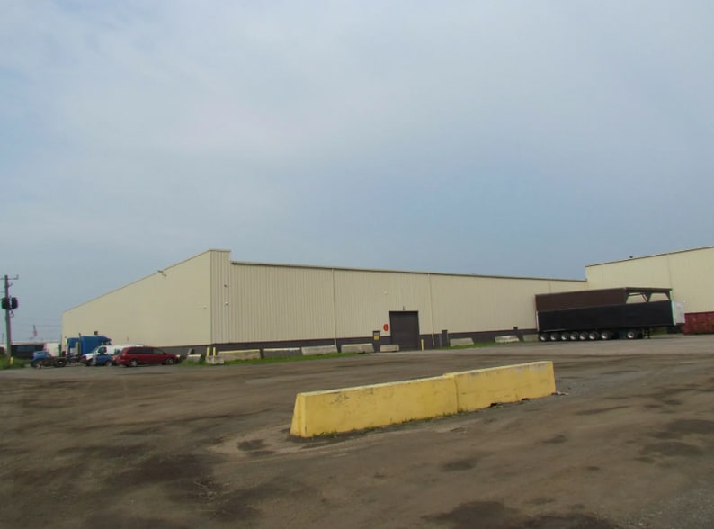 More Photos Of 17065 Hess St, Melvindale Manufacturing For Sale