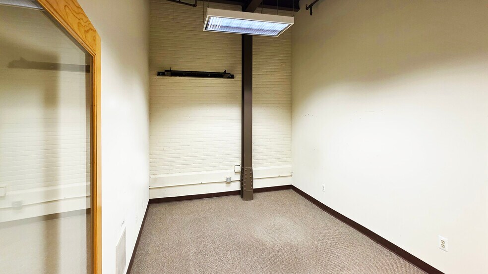 More Photos Of 3901 Main St, Philadelphia Office For Lease