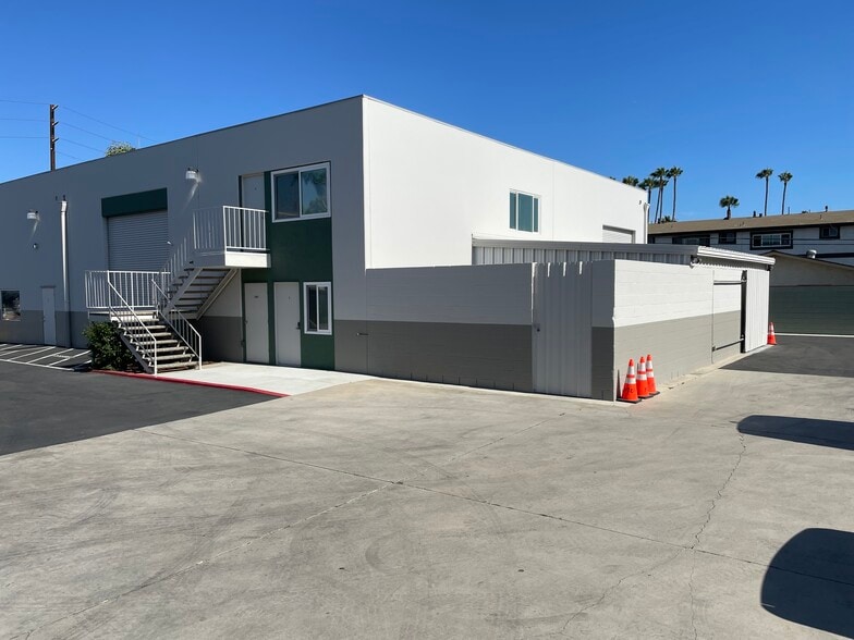 More Photos Of 2131 Placentia Ave, Costa Mesa Manufacturing For Lease