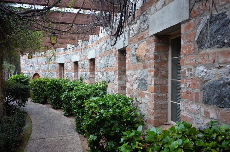 More Photos Of 6300 E El Dorado Cir, Tucson Office For Lease