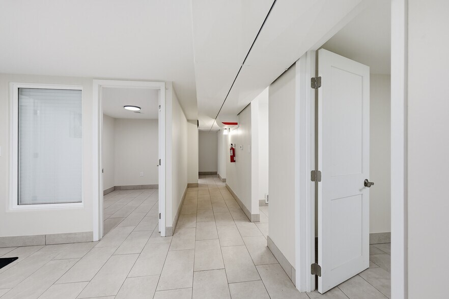 More Photos Of 25 Sheridan Blvd, Lakewood Freestanding For Sale