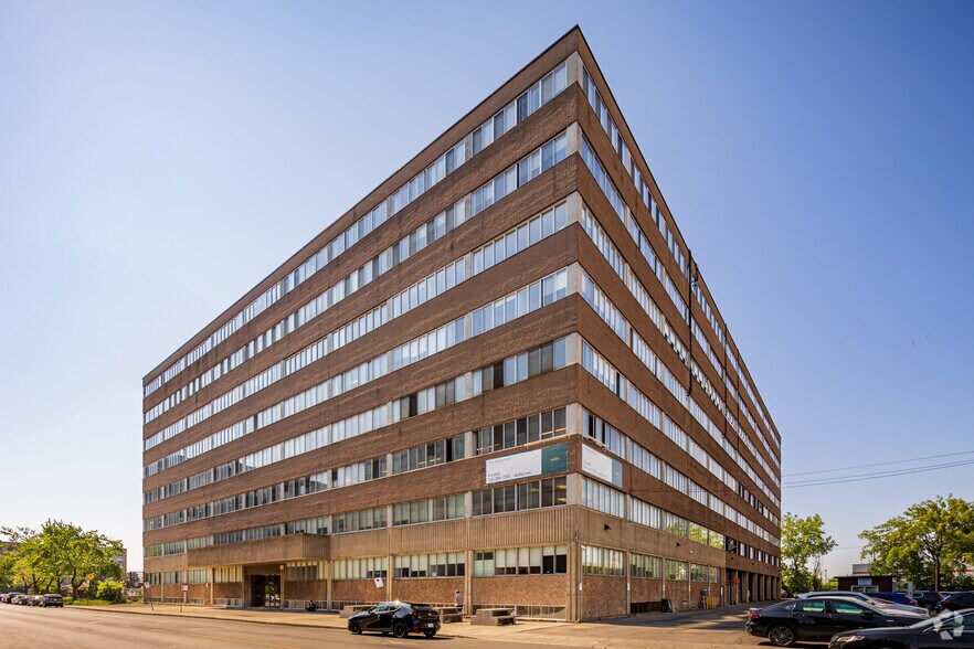 More Photos Of 9500 Rue Meilleur, Montréal Office For Lease
