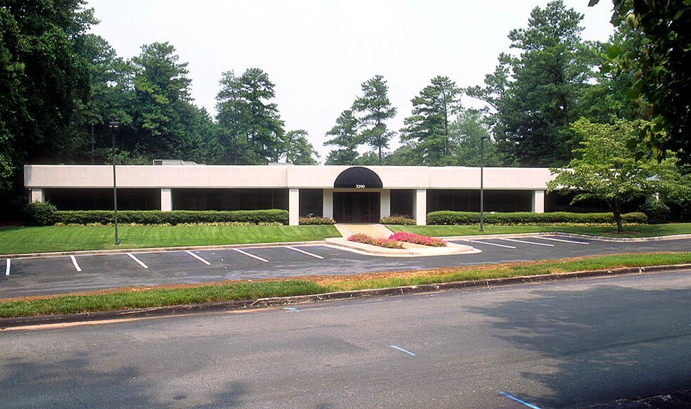 Primary Photo Of 3290 Cumberland Club Dr, Atlanta Office For Lease