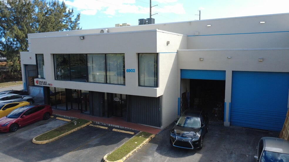 More Photos Of 6900-6914 NW 50th St, Miami Warehouse For Lease