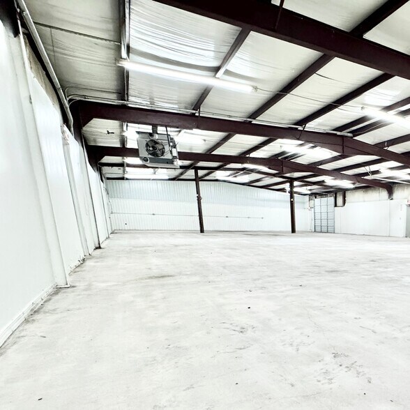 More Photos Of 2101 S Missouri Ave, Oklahoma City Manufacturing For Lease