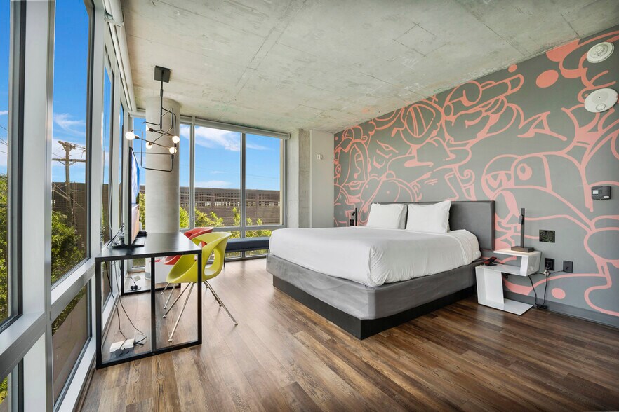 More Photos Of 3401 NW 25th St, Miami Hotel For Sale