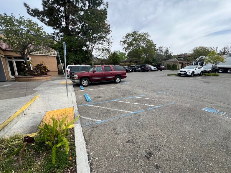 More Photos Of 310 Main St, Pleasanton Restaurant For Lease