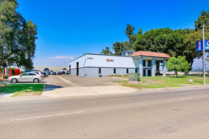 More Photos Of 3409 E Miraloma Ave, Anaheim Warehouse For Sale