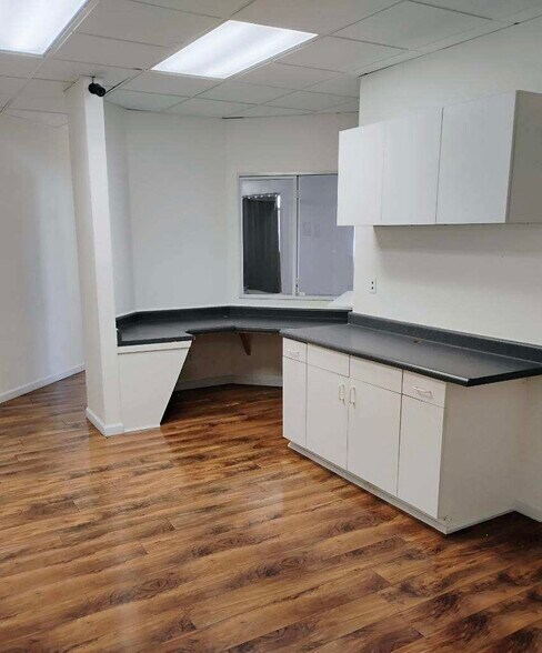 More Photos Of 155 Main St, Woodland Medical For Lease