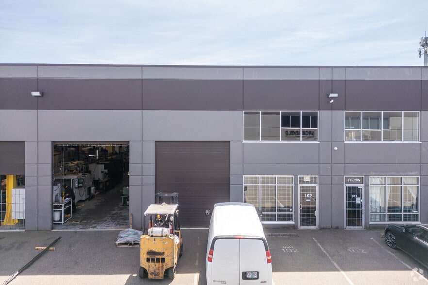 More Photos Of 9465 189th St, Surrey Light Manufacturing For Sale