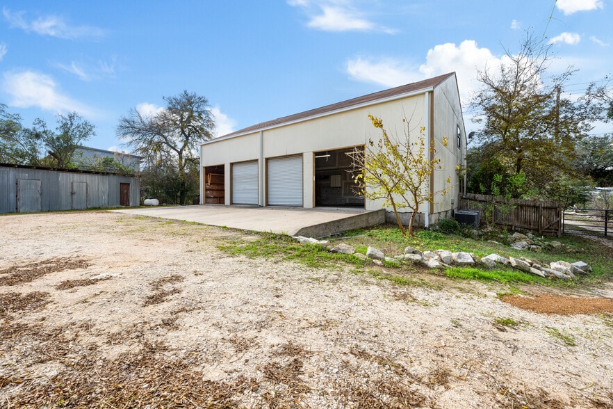 More Photos Of 5205 Hudson Bend Rd, Austin Light Manufacturing For Sale