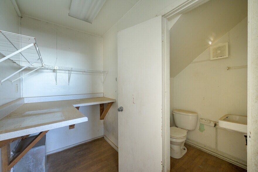 More Photos Of 31232 Red Hill Rd, Langsville Auto Repair For Sale