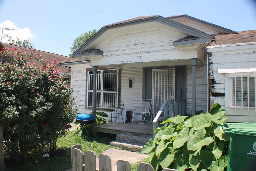More Photos Of 6802 Avenue F, Houston Multifamily For Sale