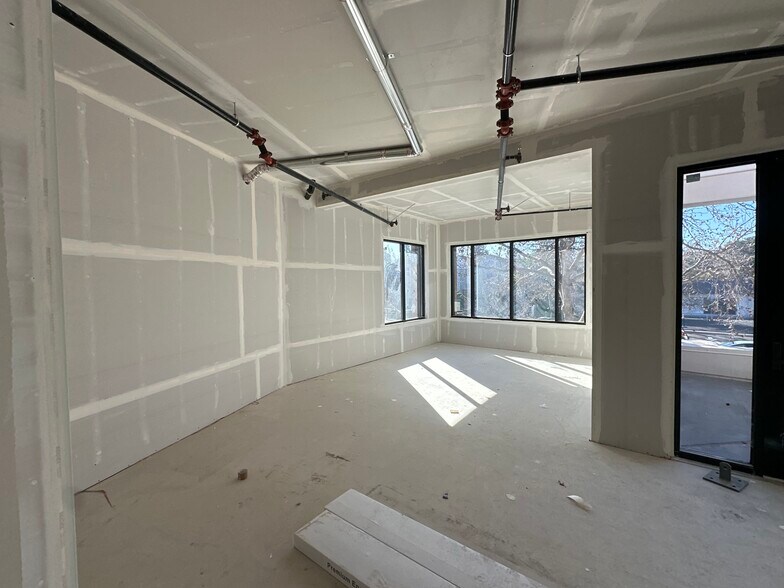 More Photos Of 4115 El Camino Real, Palo Alto Storefront Retail Office For Sale