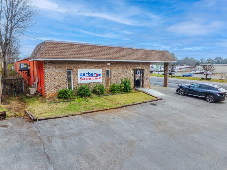 More Photos Of 2828 Jordan Ln NW, Huntsville Auto Repair For Sale