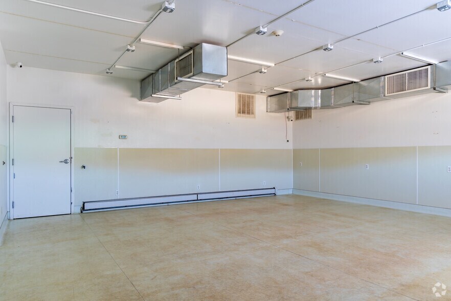 More Photos Of 72399 US Highway 40, Tabernash Showroom For Sale