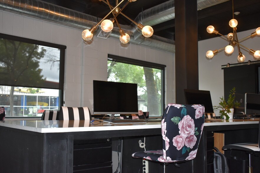 More Photos Of 6605 SW Macadam Ave, Portland Loft Creative Space For Sale