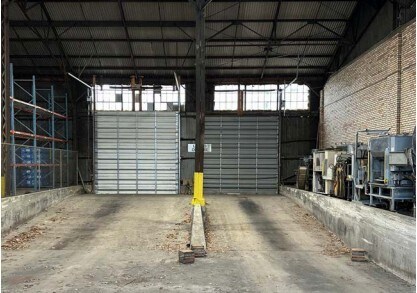 More Photos Of 265 E Broadway St, Three Rivers Warehouse For Lease