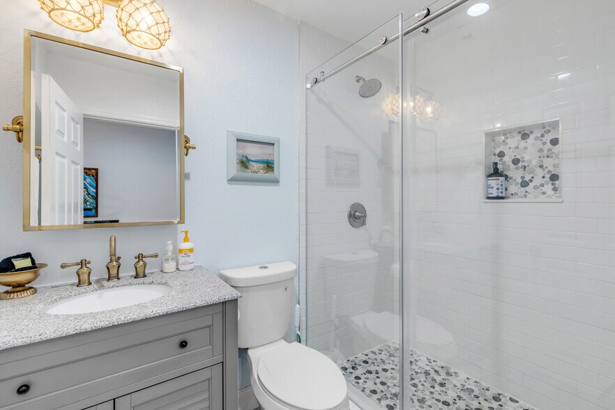 More Photos Of 801 Canal St, New Smyrna Beach Office For Sale