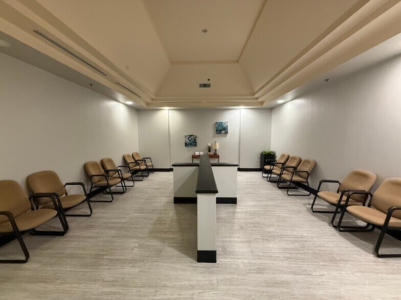 More Photos Of 604 W Warner Rd, Chandler Medical For Lease