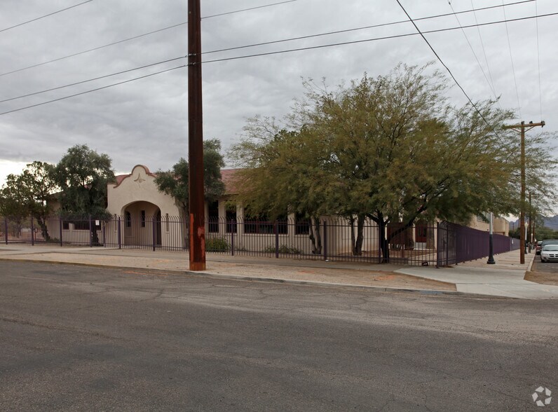 More Photos Of 325 W 2nd St, Tucson Lodge Meeting Hall For Lease
