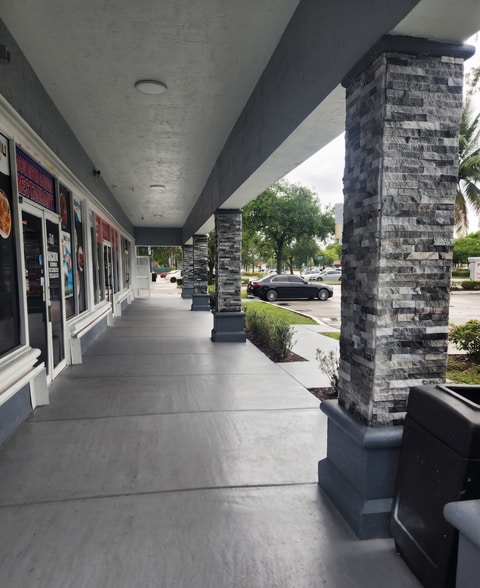 More Photos Of 377 N State Road 7, Plantation Storefront Retail Office For Lease