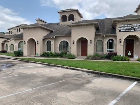 More Photos Of 13644 Breton Ridge St, Houston Medical For Sale