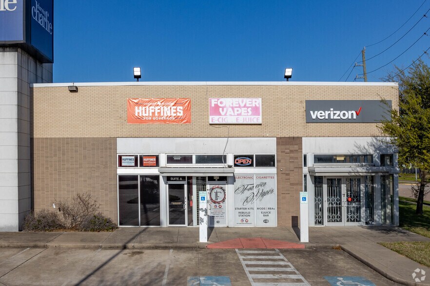 More Photos Of 400 W Grand Pky S, Katy Freestanding For Lease