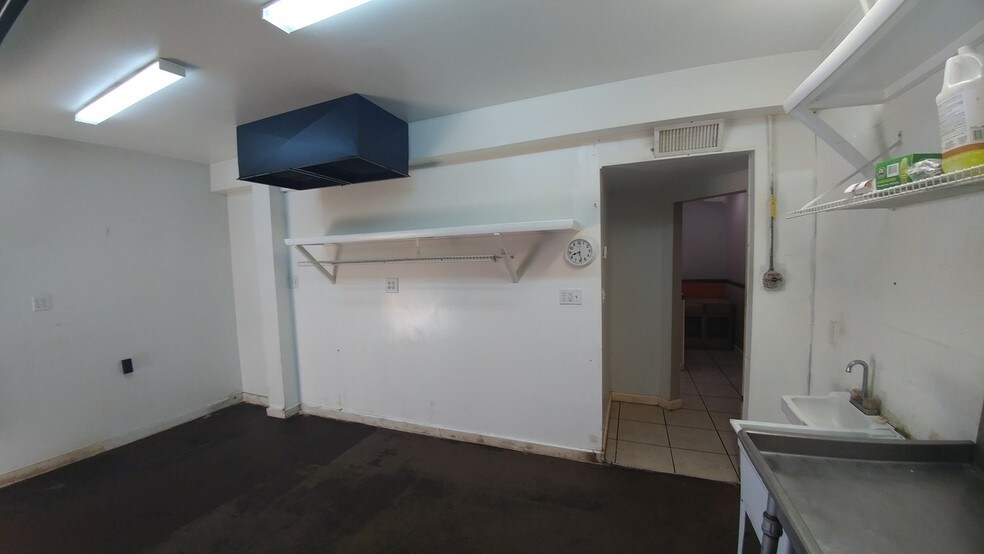 More Photos Of 5304-5316 Seminole Blvd, Seminole Freestanding For Lease