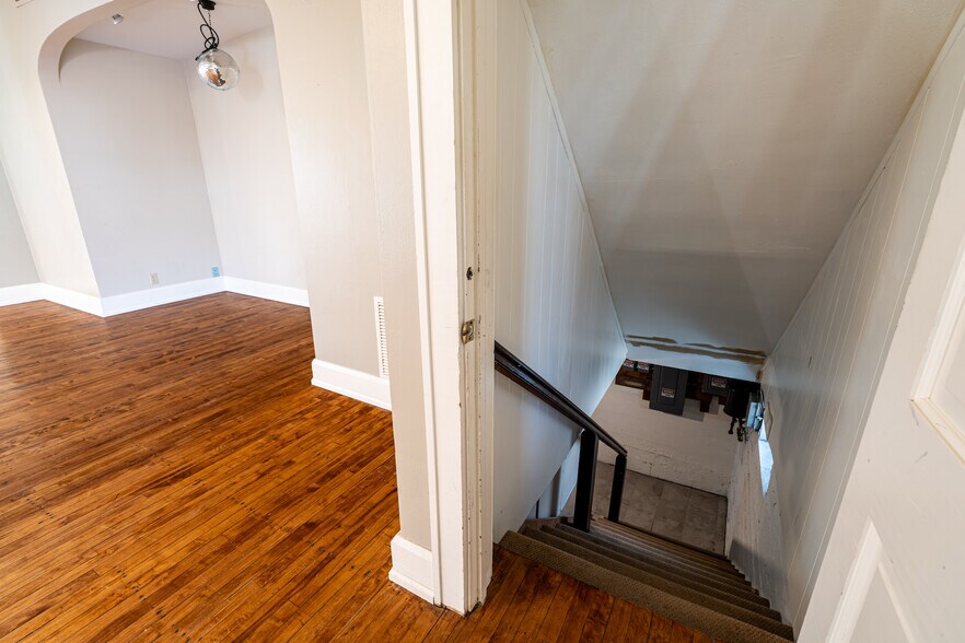 More Photos Of 3701 E Layton Ave, Cudahy Storefront Retail Residential For Sale