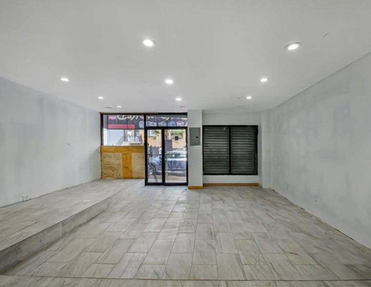 More Photos Of 704-706 E 183rd St, Bronx Office Residential For Sale