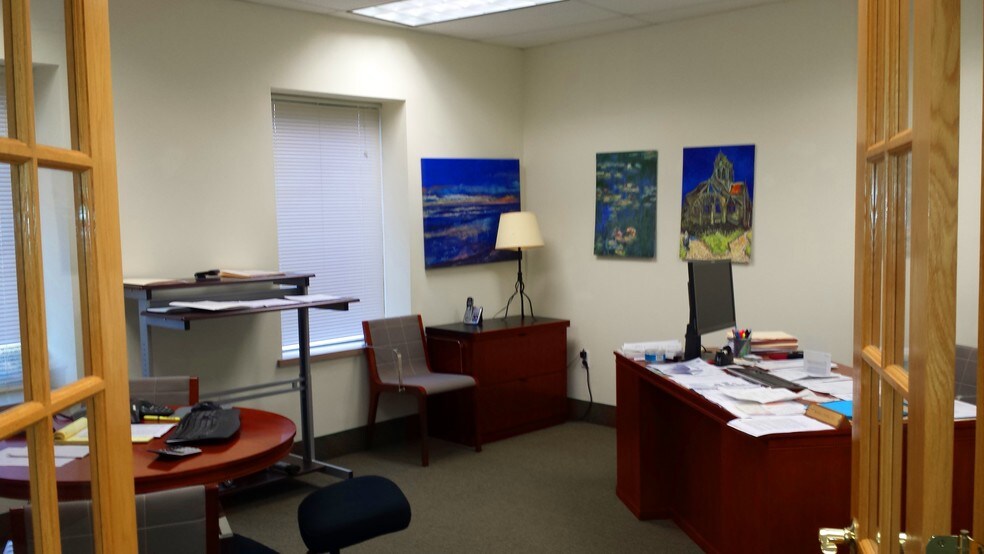 More Photos Of 20 Research Pky, Old Saybrook Light Manufacturing For Lease