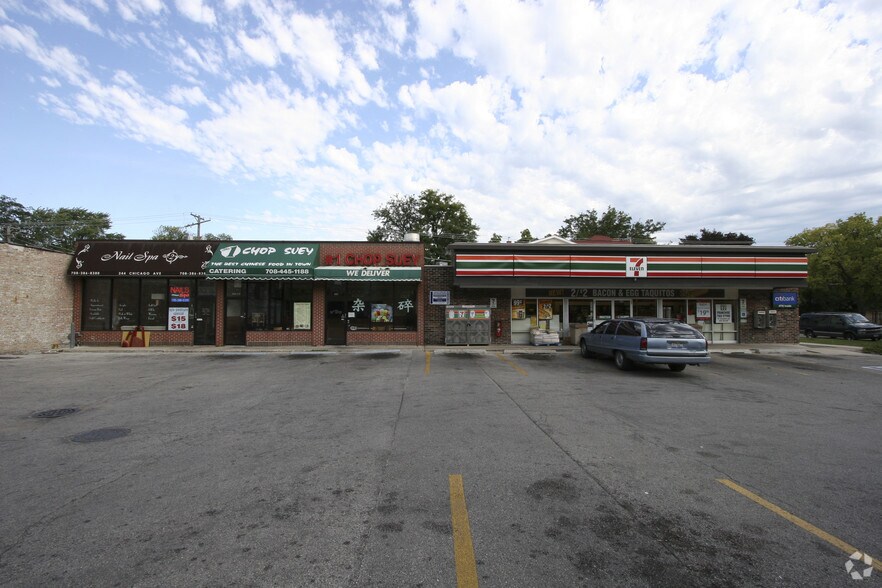 More Photos Of 240 Chicago Ave, Oak Park Convenience Store For Sale