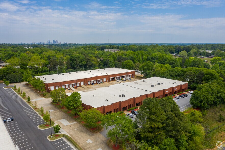 More Photos Of 3130 S Martin St, East Point Unknown For Lease