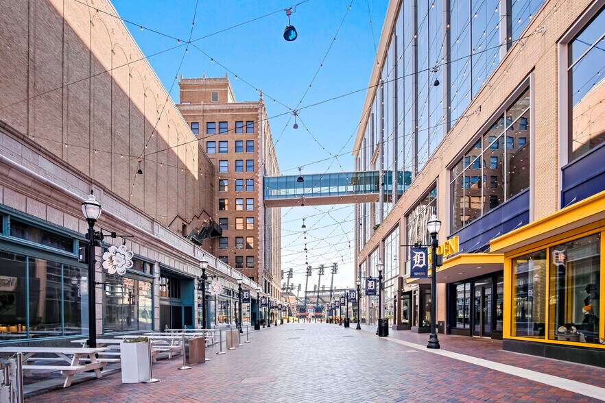 More Photos Of 2233 Park Ave, Detroit Apartments For Sale