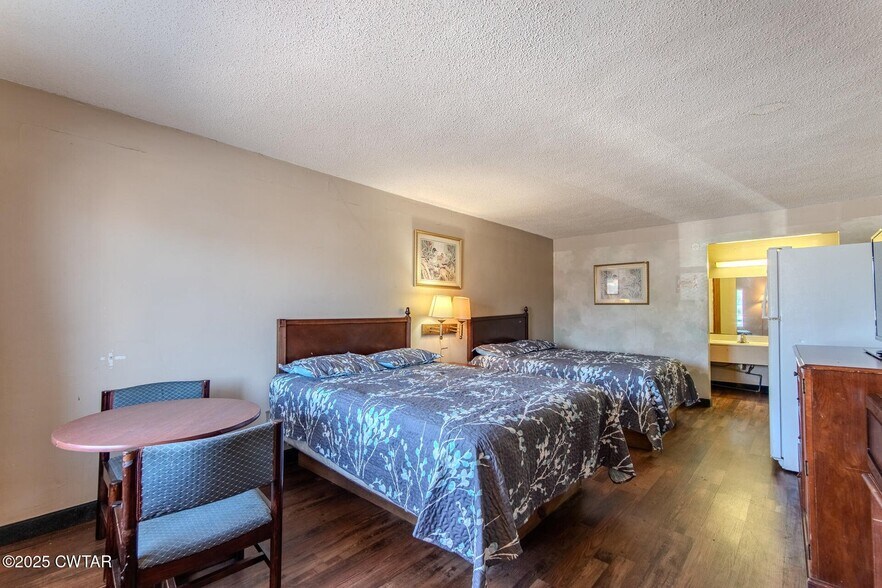 More Photos Of 618 N 22nd Ave, Humboldt Hotel For Sale