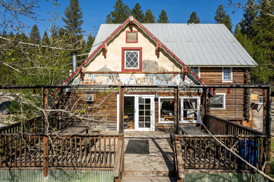 More Photos Of 9738 Highway 55, Cascade Restaurant For Sale
