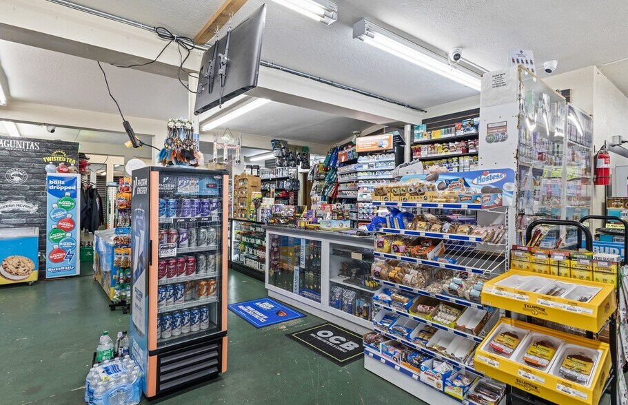 More Photos Of 1195 Newmark Ave, Coos Bay Storefront Retail Residential For Sale