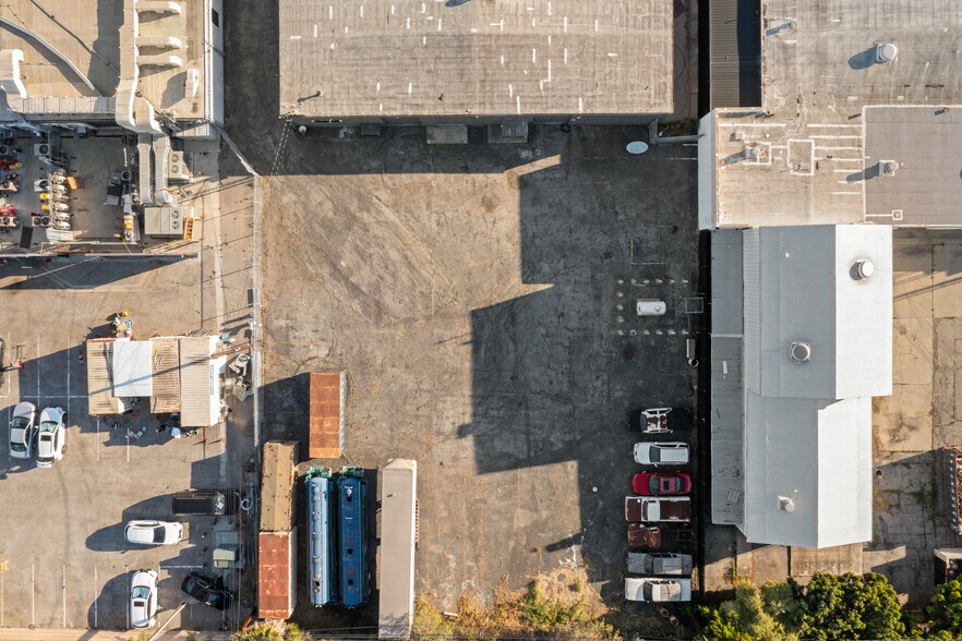 More Photos Of 3265 E 59th St, Long Beach Warehouse For Sale