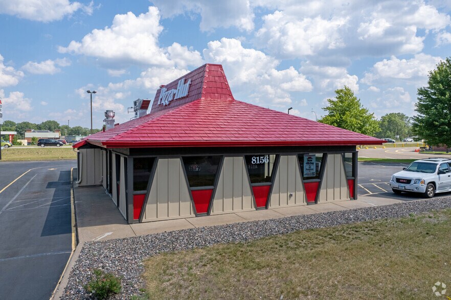 More Photos Of 8156 NE Highway 65, Minneapolis Fast Food For Sale
