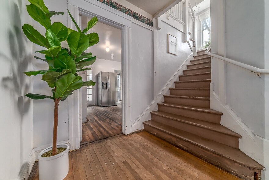 More Photos Of 354 W 6th Ave, Eugene Storefront Retail Office For Sale