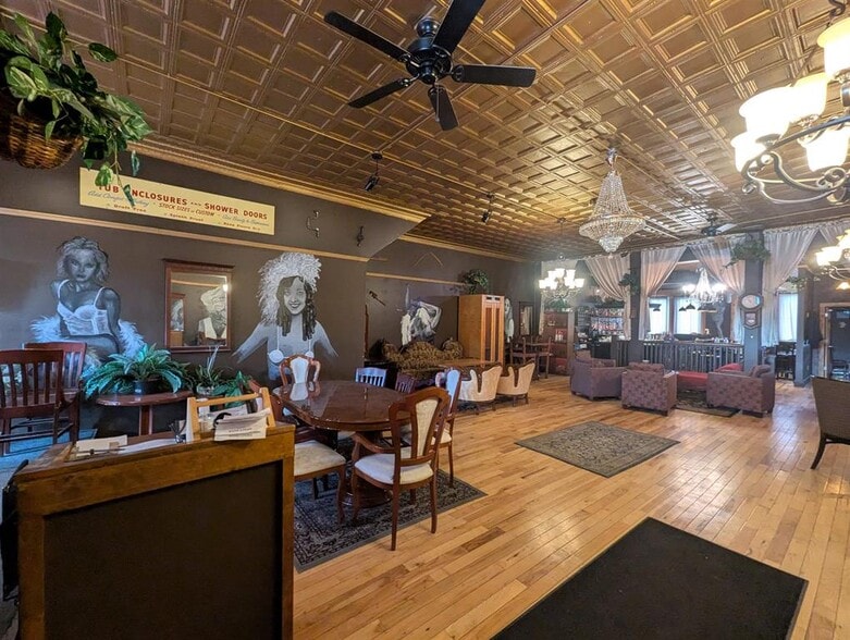 More Photos Of 36-38 Opera House Sq, Claremont Restaurant For Sale