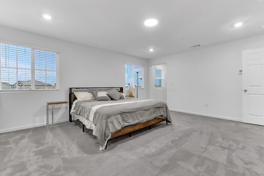 More Photos Of 3600 Pride Way, Stockton Multifamily For Sale