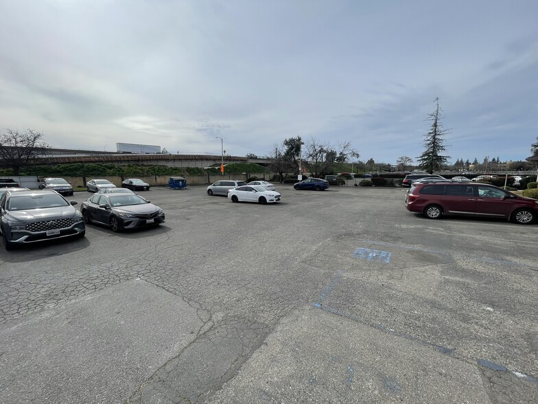 More Photos Of 123 S Commerce St, Stockton Healthcare For Lease