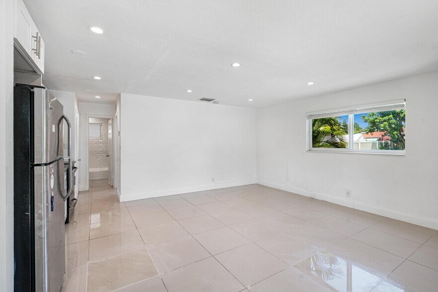 More Photos Of 2201 NE 14th Ave, Wilton Manors Apartments For Sale